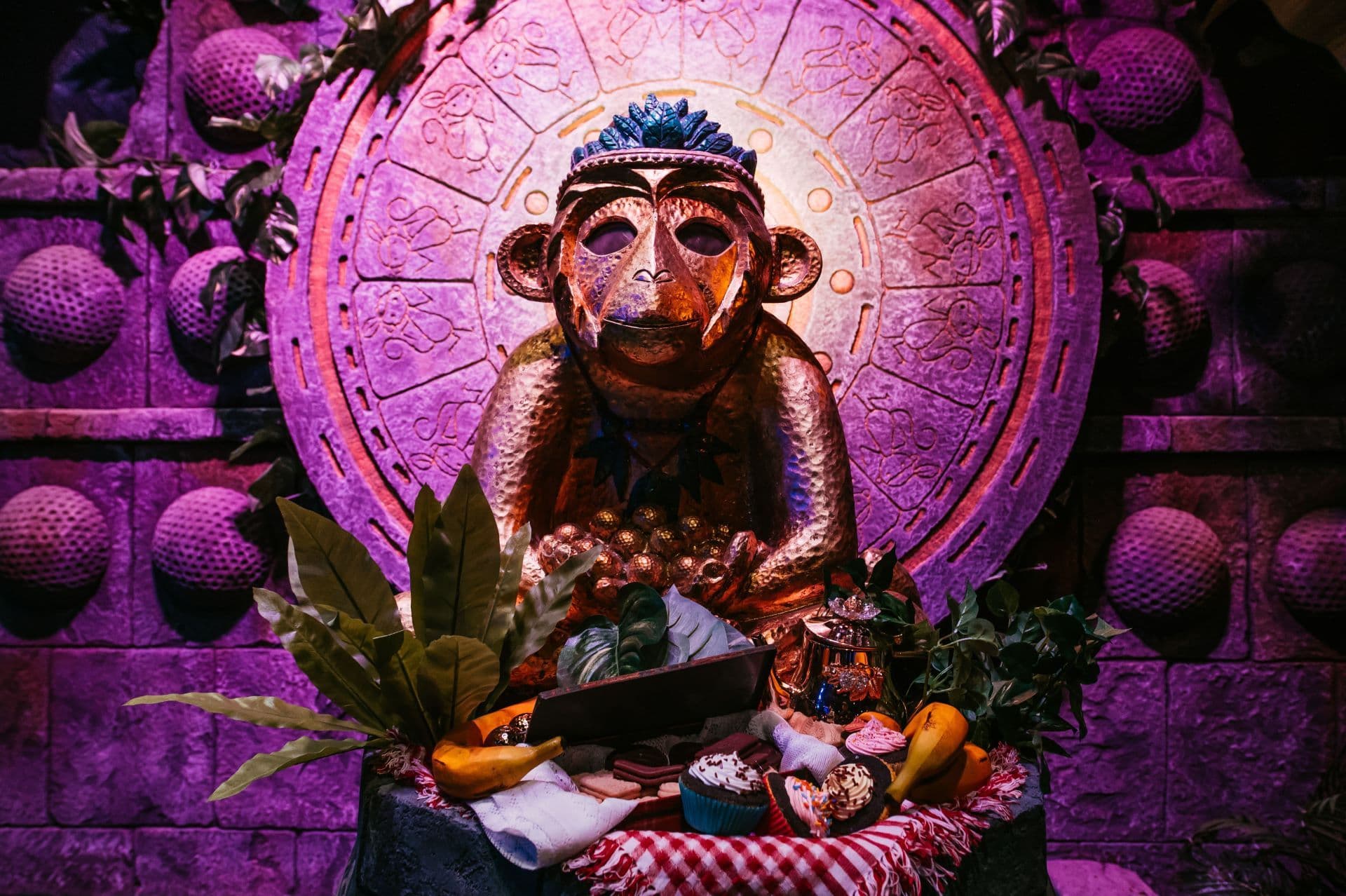 An image of the shrine of Mabel the Monkey at Treetop Golf.